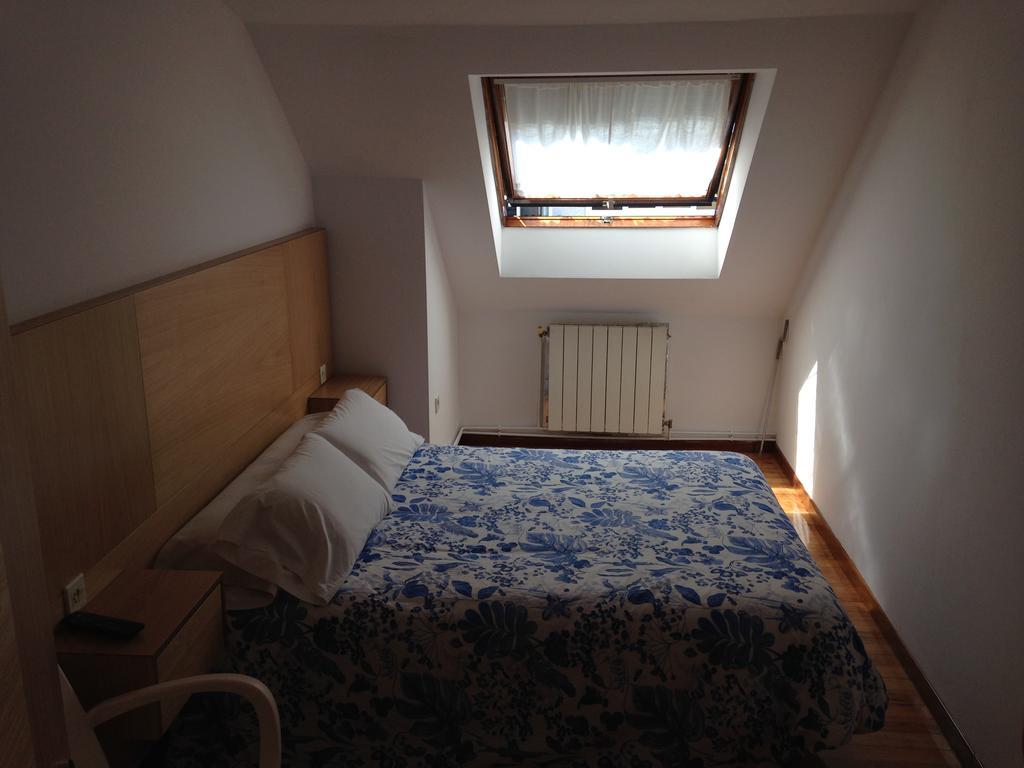 Double Room with Shared Bathroom,327495916:JPEG